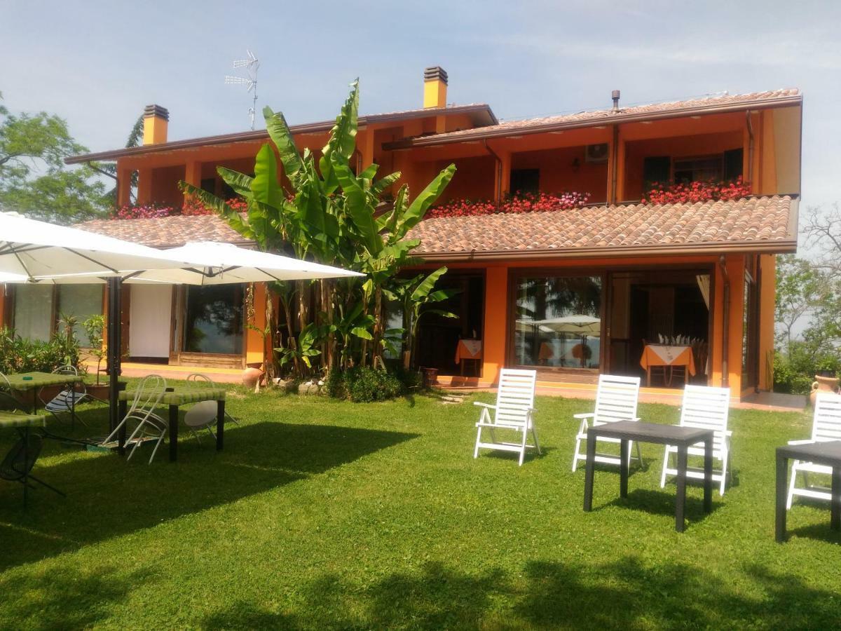Agriturismo La Quiete Roncofreddo エクステリア 写真